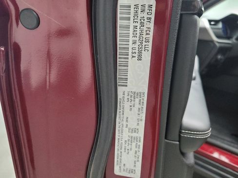 Used 2023 Jeep Grand Cherokee Laredo w/ Trailer Tow Prep Group (B) AWD/4WD image 33