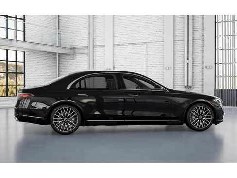Used 2025 Mercedes-Benz S 580 4MATIC Sedan image 17