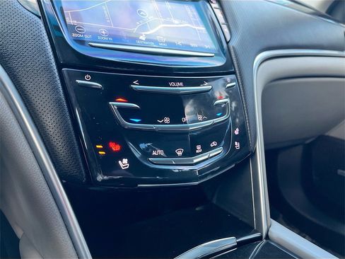 Used 2017 Cadillac XTS Luxury image 16