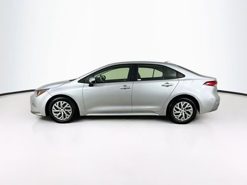 Used 2020 Toyota Corolla LE FWD image 4