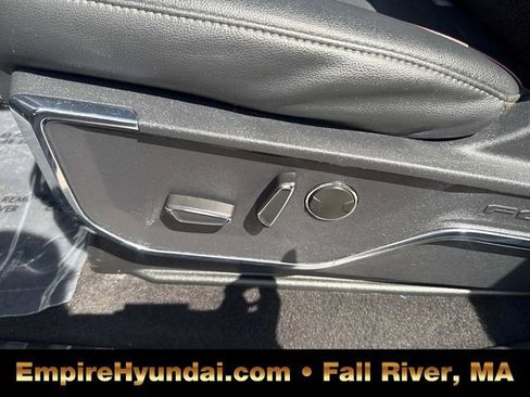 Used 2023 Ford F150 Lariat w/ Equipment Group 502A High image 19