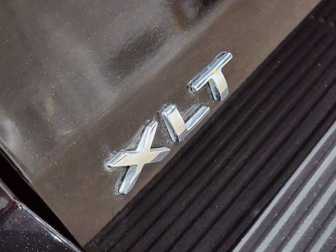 Used 2021 Ford Expedition Max XLT image 26