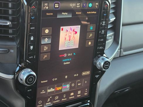 New 2026 RAM 1500 4x4 Crew Cab image 32