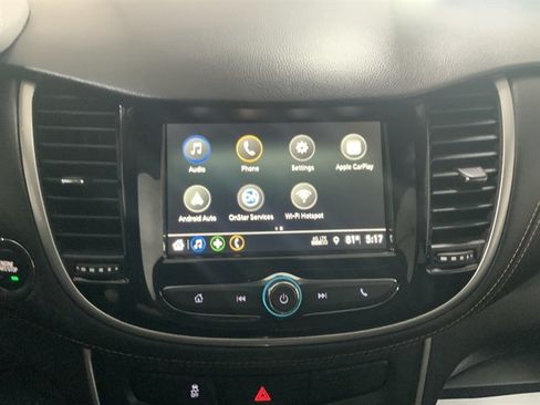 Used 2019 Chevrolet Trax LT w/ LT Convenience Package AWD/4WD image 25