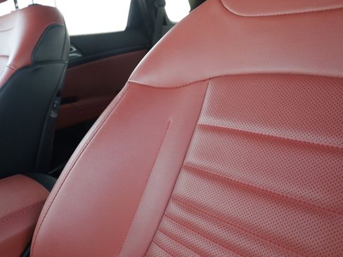 Used 2024 Kia Sportage SX image 31