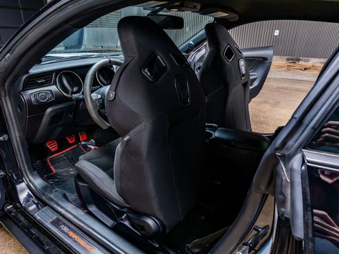 Used 2018 Ford Mustang Shelby GT350 w/ Electronics Package RWD image 27