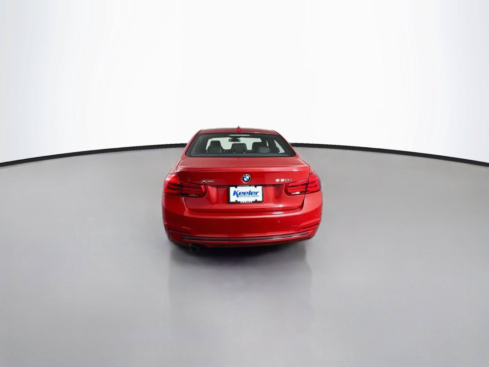 Used 2017 BMW 330i xDrive Sedan AWD/4WD image 5