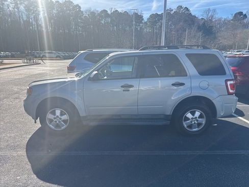 Used 2009 Ford Escape XLT image 13