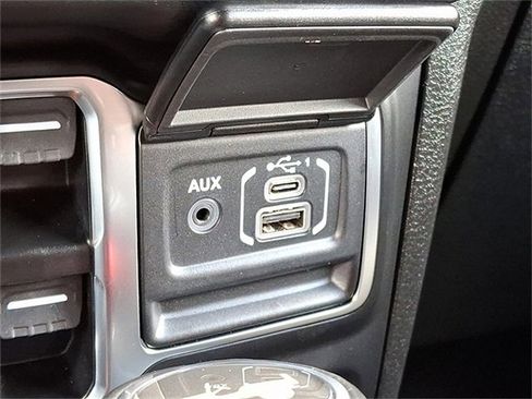 Used 2025 Jeep Wrangler Sahara w/ Safety Group image 22