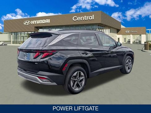 Certified 2025 Hyundai Tucson SEL AWD/4WD image 8