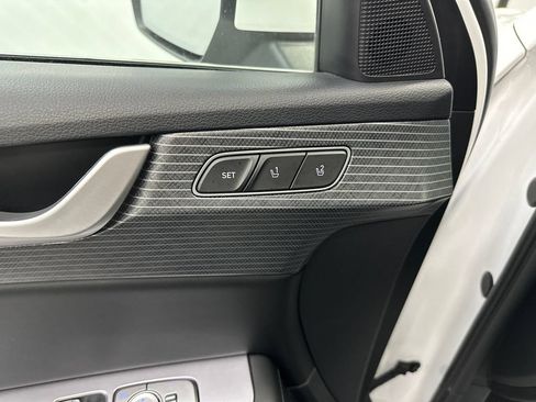 Used 2024 Hyundai Palisade Limited FWD image 10