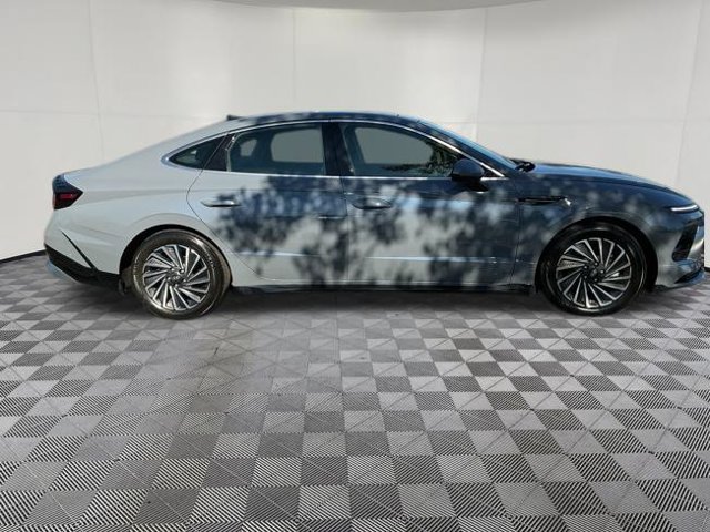 Certified 2024 Hyundai Sonata Limited FWD image 14
