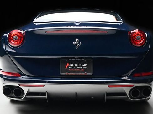 Used 2016 Ferrari California T RWD image 37