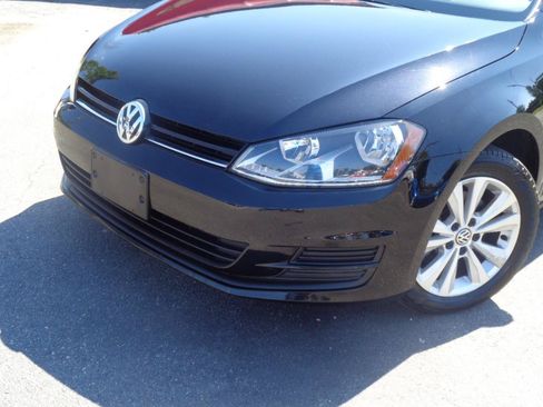 Used 2017 Volkswagen Golf S AWD/4WD image 21