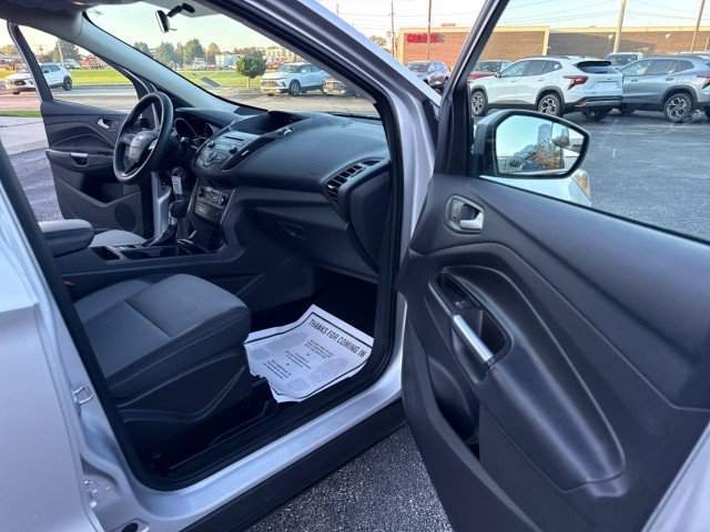 Used 2017 Ford Escape SE FWD image 28
