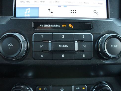 Used 2019 Ford F150 XL w/ Equipment Group 101A Mid AWD/4WD image 39
