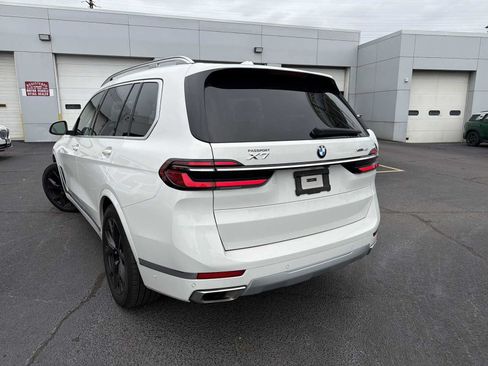 Used 2024 BMW X7 xDrive40i w/ Parking Assistance Package AWD/4WD image 4