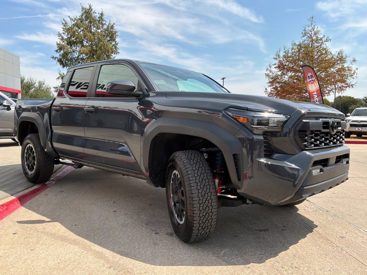 Used 2026 Toyota Tacoma TRD Off-Road AWD/4WD image 4