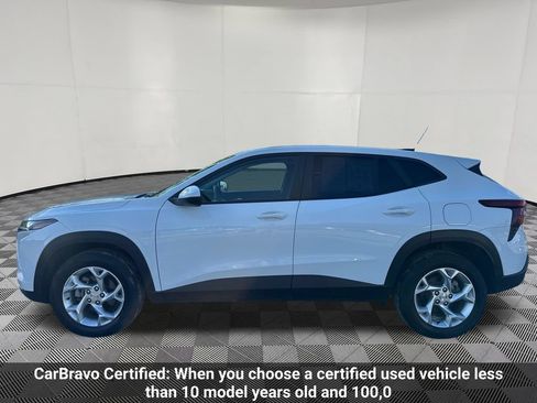 Certified 2024 Chevrolet Trax LS w/ LS Convenience Package FWD image 2
