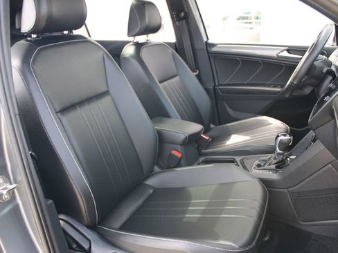 Used 2024 Volkswagen Tiguan SE R-Line image 26