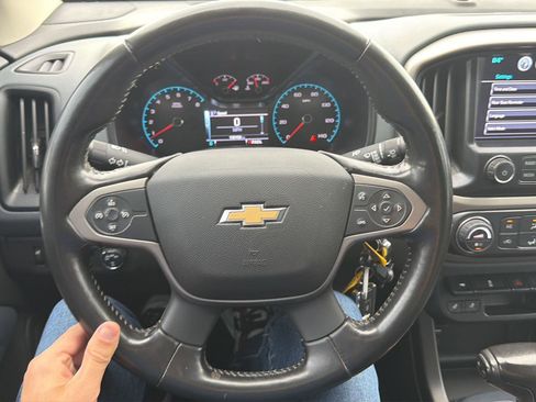 Used 2017 Chevrolet Colorado Z71 AWD/4WD image 19