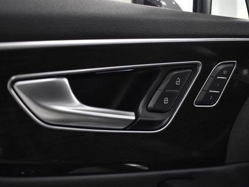Used 2020 Audi Q7 3.0T Premium Plus w/ Premium Plus Package image 26
