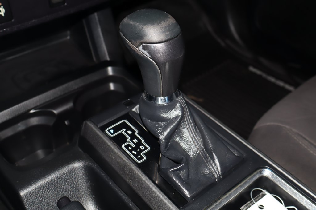 Used 2017 Toyota Tacoma TRD Sport w/ Tow Package (A/T) AWD/4WD image 29
