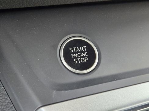 Certified 2025 Audi Q3 2.0T Premium w/ Convenience Package image 27