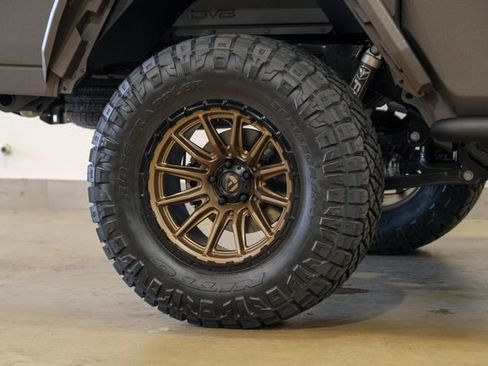 Used 2025 Jeep Gladiator Sport image 33