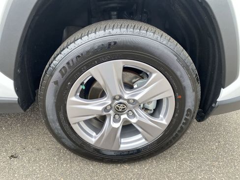 Used 2025 Toyota RAV4 XLE w/ Convenience Package image 17