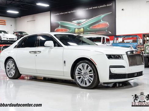 Used 2021 Rolls-Royce Ghost image 1