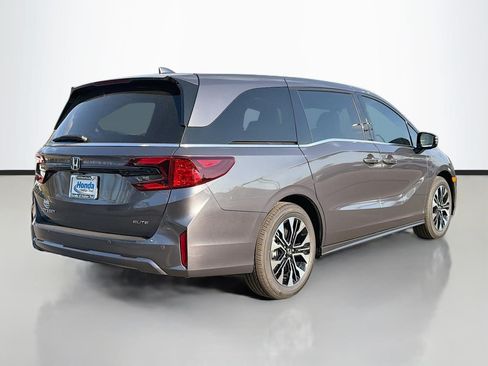 Used 2026 Honda Odyssey Elite image 4