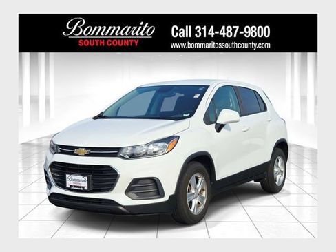Used 2020 Chevrolet Trax LS w/ Tint and Cruise Package FWD image 1