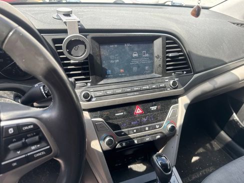 Used 2017 Hyundai Elantra SE w/ SE A/T Tech Package 03 FWD image 11