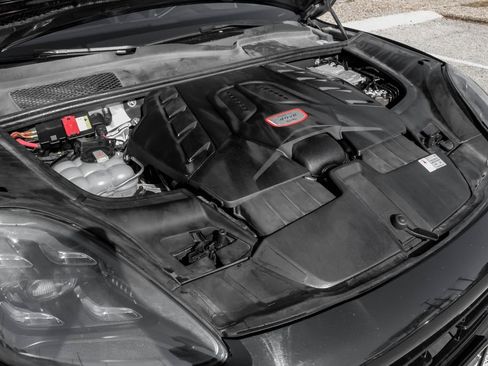 Used 2020 Porsche Cayenne Turbo image 59