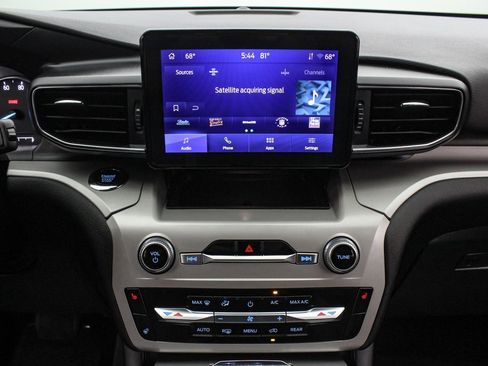 Certified 2023 Ford Explorer XLT w/ Equipment Group 202A image 15