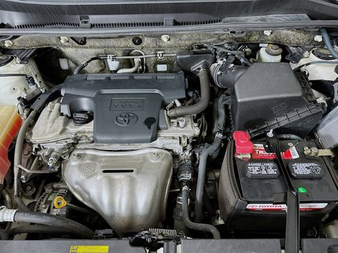 Used 2014 Toyota RAV4 Limited image 35