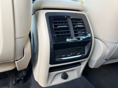Used 2019 BMW X3 sDrive30i w/ Premium Package RWD image 39