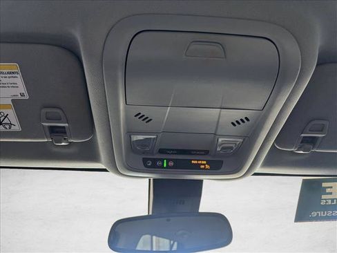 Used 2022 GMC Terrain SLE w/ Driver Convenience Package FWD image 21
