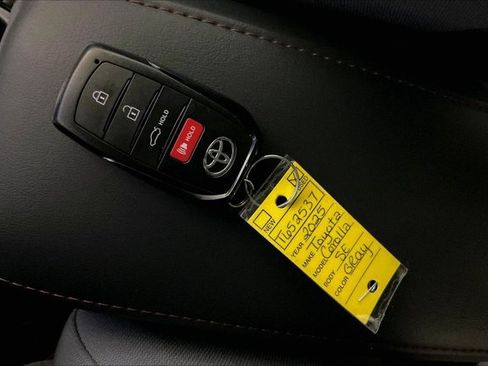 Certified 2025 Toyota Corolla SE FWD image 12