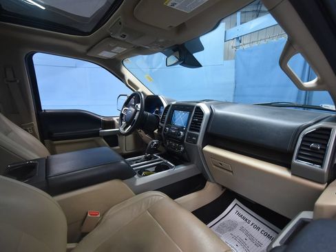 Used 2017 Ford F150 Lariat w/ Equipment Group 502A Luxury AWD/4WD image 32