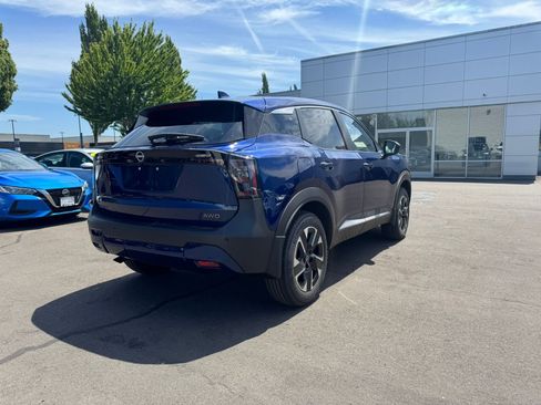 New 2025 Nissan Kicks SV image 5