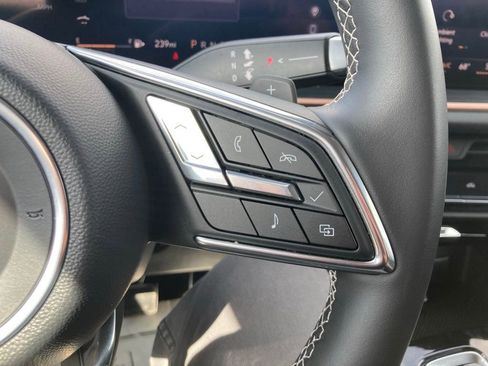 Used 2025 Buick Envision Sport Touring AWD/4WD image 12