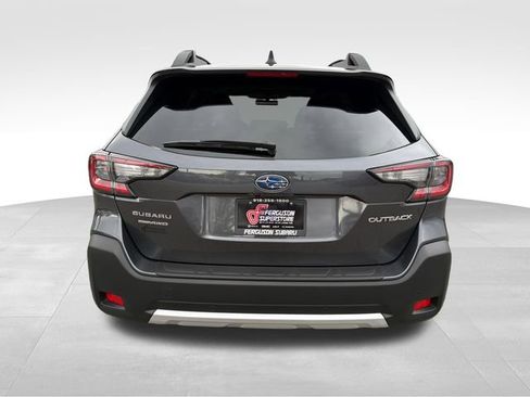 Used 2025 Subaru Outback Limited AWD/4WD image 6
