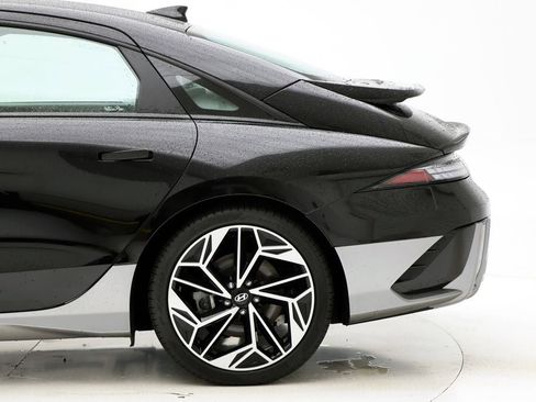 Used 2023 Hyundai Ioniq 6 SEL image 7