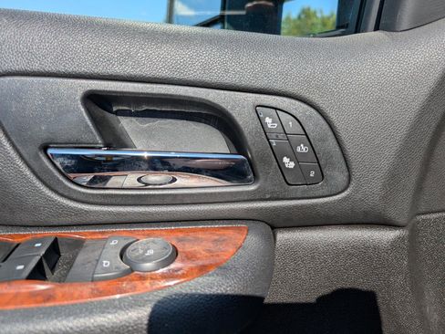 Used 2007 Chevrolet Silverado 2500 LTZ w/ Safety Package AWD/4WD image 22