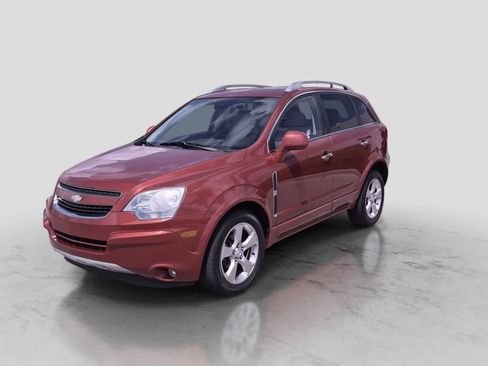 Used 2013 Chevrolet Captiva Sport LTZ FWD image 4
