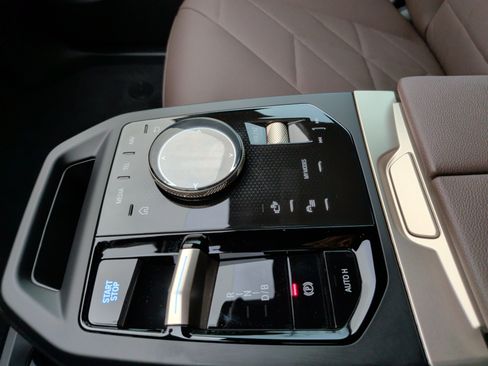 New 2026 BMW iX xDrive45 image 29
