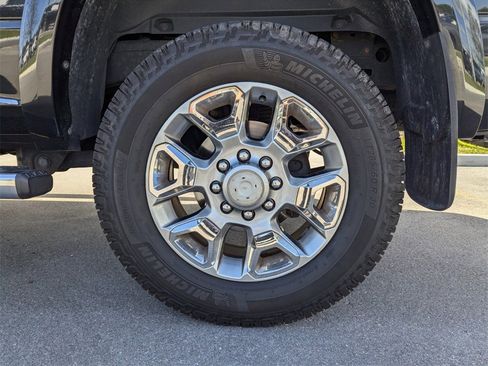 Used 2017 RAM 2500 Limited image 15