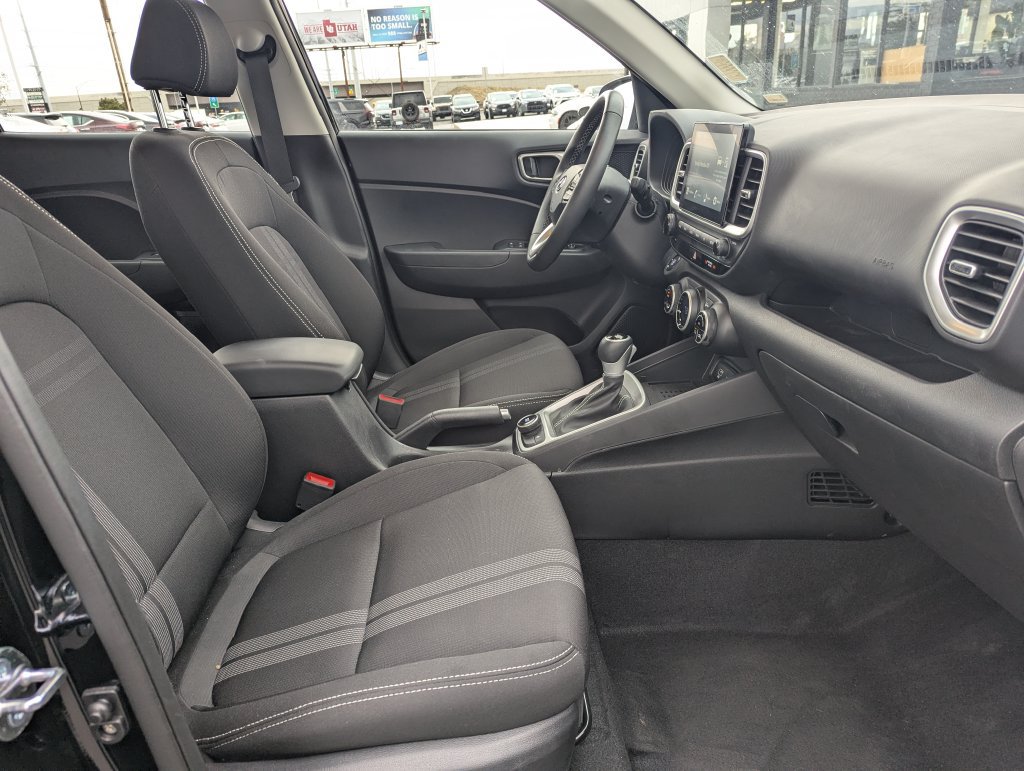 Used 2026 Hyundai Venue SEL FWD image 33